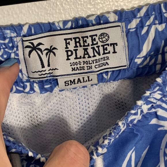 Free Planet Men's swim trunks size small - Picture 2 of 4